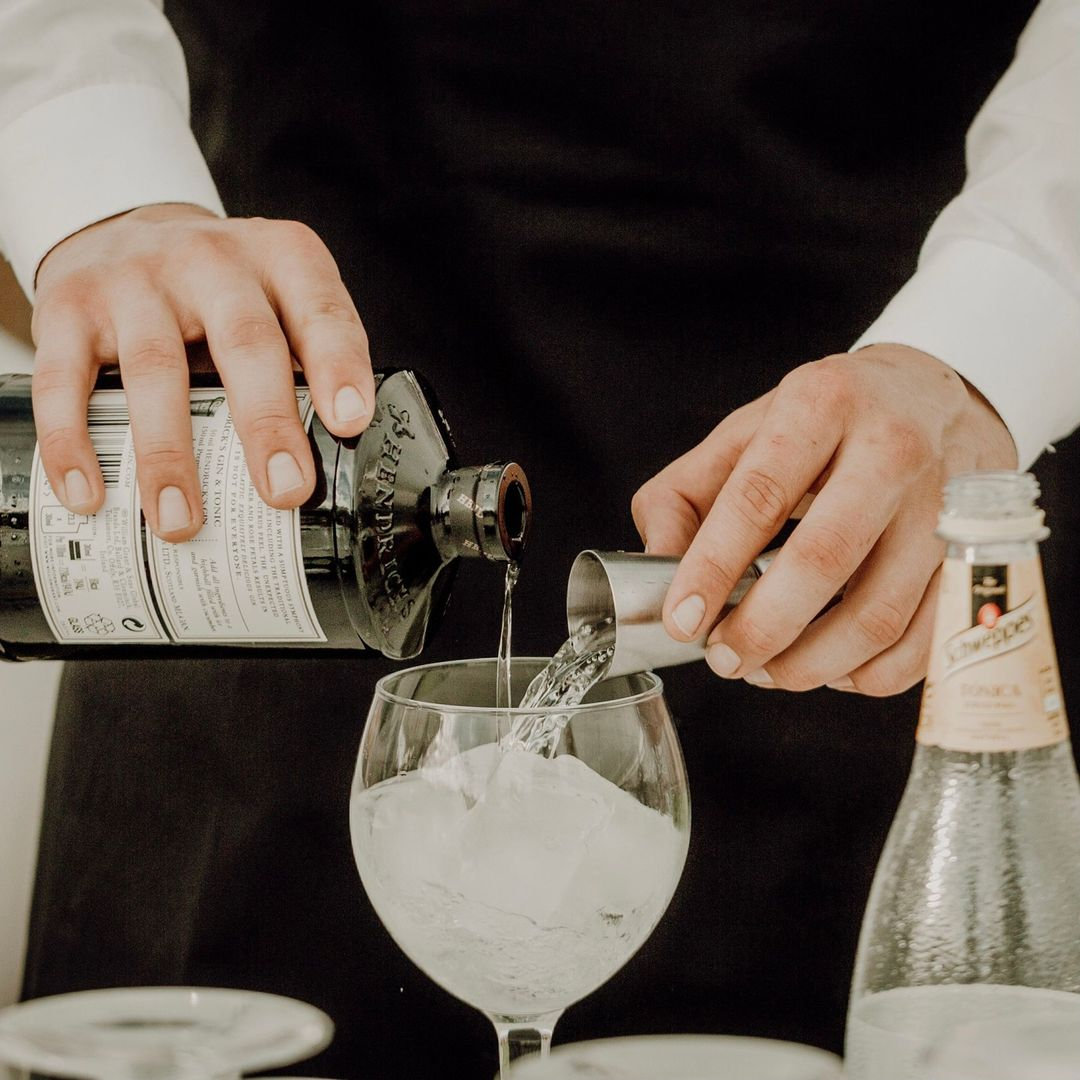 Serviço de bar num evento corporativo na quinta